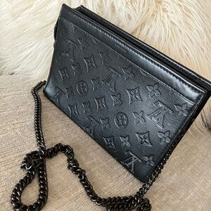 Louis Vuitton Gaston Wearable Wallet